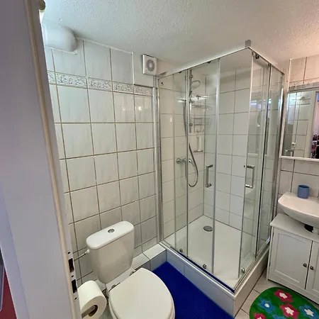 Altstadt - Gemuetliches Stuckzimmer Mit Badezimmer Und Kueche アパート *