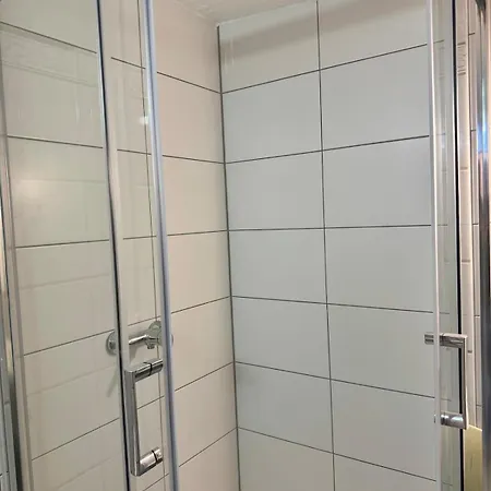 Altstadt - Gemuetliches Stuckzimmer Mit Badezimmer Und Kueche *